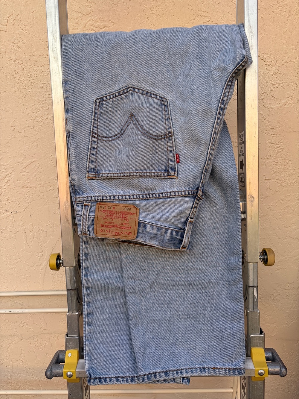 Levi's 560 Men's Light Wash Straight Leg Jeans 32x34 Comfort Fit